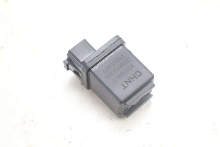 photo de STARTERRELAY PEUGEOT KISBEE 2T 50 (2010 - 2017) - Detailansicht des Bauteils
