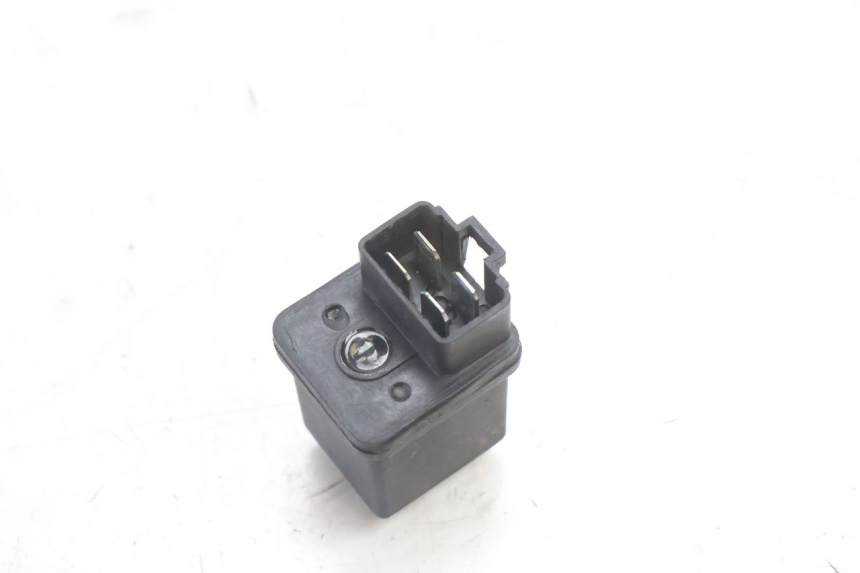 photo de STARTERRELAY PEUGEOT KISBEE 2T 50 (2010 - 2017) - Zoom auf Gebrauchszustand