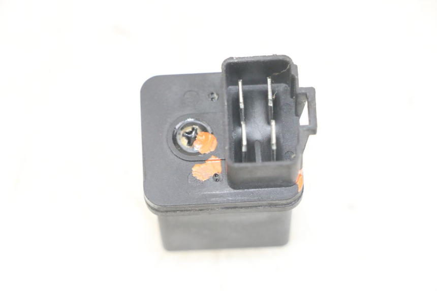 photo de STARTERRELAY PEUGEOT KISBEE 4T 50 (2018 - 2022) - Zoom auf Gebrauchszustand