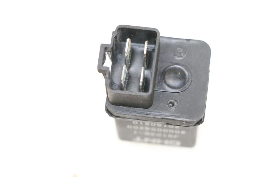 photo de STARTERRELAY PEUGEOT KISBEE 4T 50 (2010 - 2017) - Technische Nahaufnahme