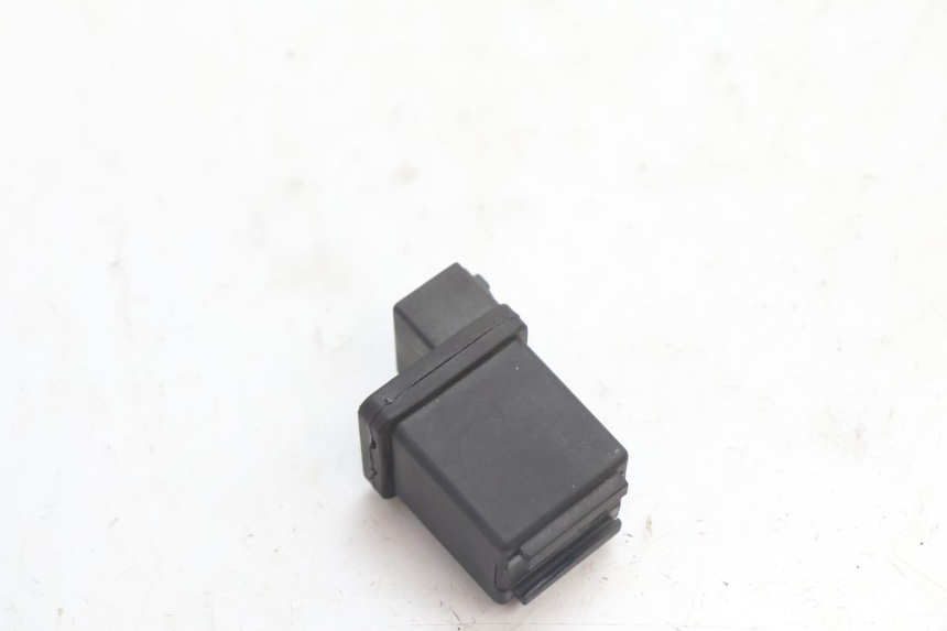 photo de STARTERRELAY PEUGEOT KISBEE 4T 50 (2010 - 2017) - Zoom auf Gebrauchszustand