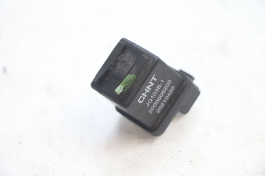 photo de STARTERRELAY PEUGEOT KISBEE 4T 50 (2018 - 2022) - Technische Nahaufnahme