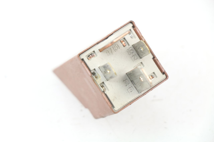 photo de ANLASSERRELAIS PIAGGIO LIBERTY 4T 50 (2009 - 2015) - Zoom auf Gebrauchszustand