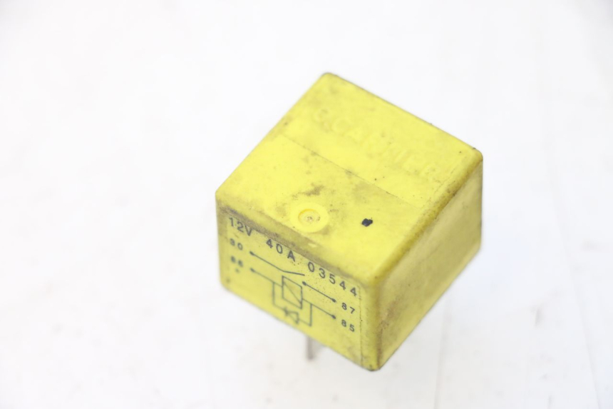 photo de STARTERRELAY PEUGEOT LUDIX 50 (2008 - 2017) - Detailansicht des Bauteils