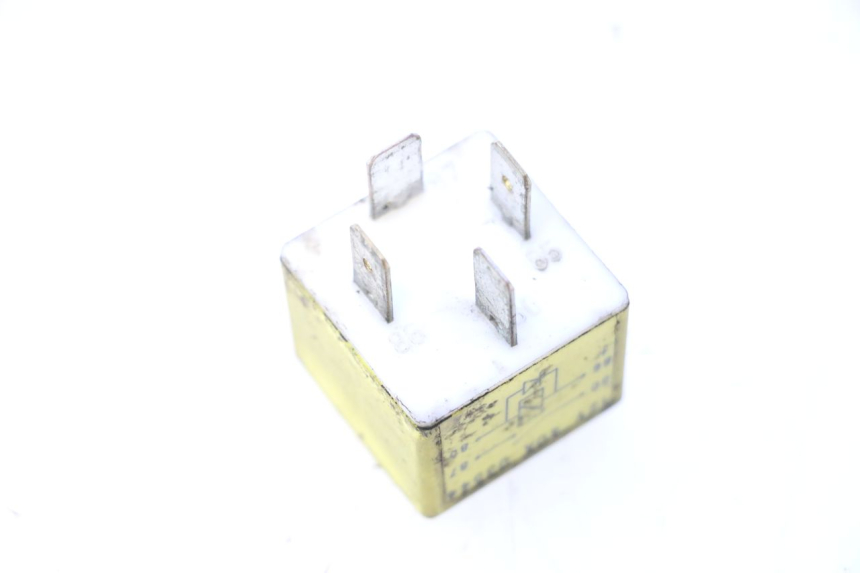 photo de STARTERRELAY PEUGEOT LUDIX 50 (2005 - 2007) - Zoom auf Gebrauchszustand