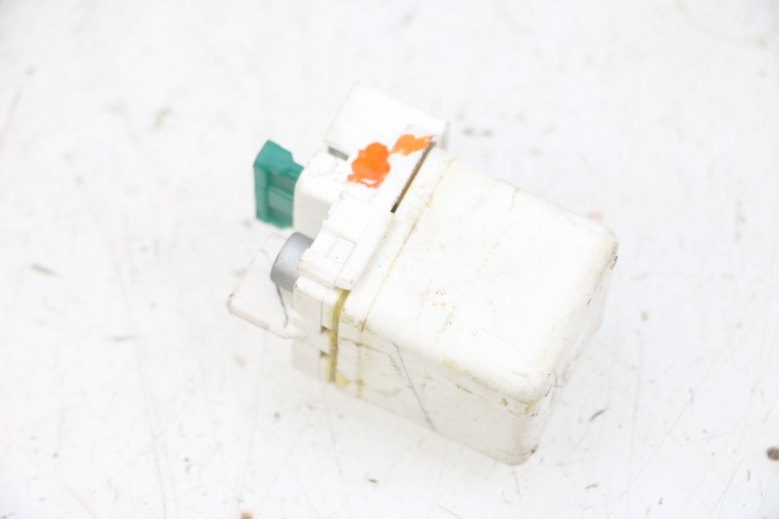 photo de ANLASSERRELAIS PIAGGIO MP3 HPE 300 (2019 - 2026) - Alternative Perspektive