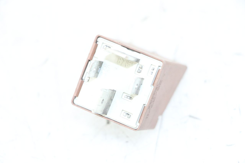 photo de ANLASSERRELAIS PIAGGIO MP3 LT 300 (2010 - 2016) - Detailansicht des Bauteils