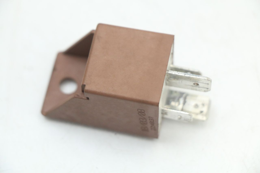 photo de STARTERRELAY PIAGGIO MP3 125 (2006 - 2014) - Zoom auf Gebrauchszustand