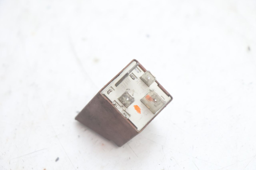photo de STARTERRELAY PIAGGIO MP3 125 (2006 - 2014) - Technische Nahaufnahme