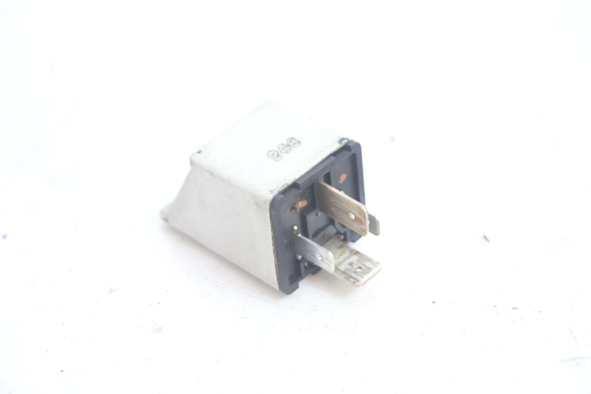 photo de STARTERRELAY PEUGEOT SATELIS 125 (2006 - 2009) - Zoom auf Gebrauchszustand