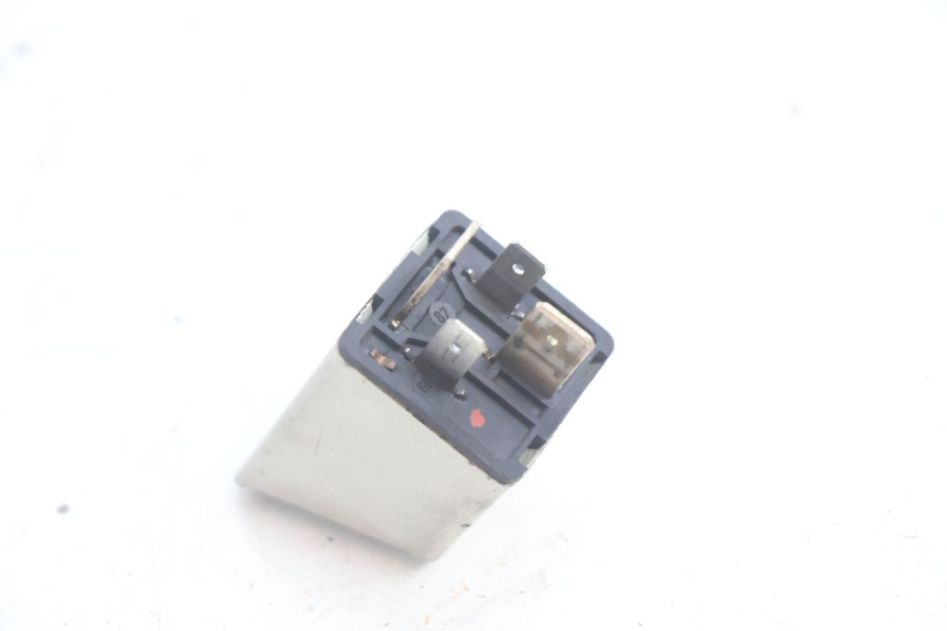 photo de STARTERRELAY PEUGEOT SATELIS 125 (2006 - 2009) - Technische Nahaufnahme