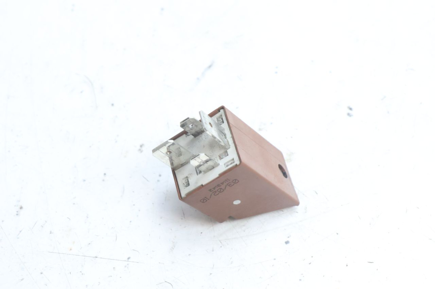 photo de STARTERRELAY PEUGEOT SATELIS 125 (2006 - 2009) - Alternative Perspektive