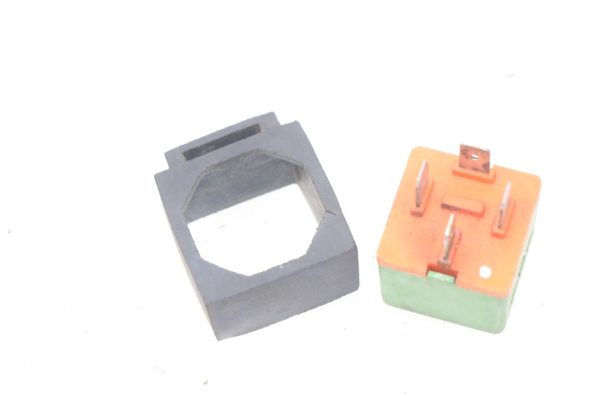 photo de STARTERRELAY APRILIA SR LC 50 (1997 - 2004) - Detailansicht des Bauteils