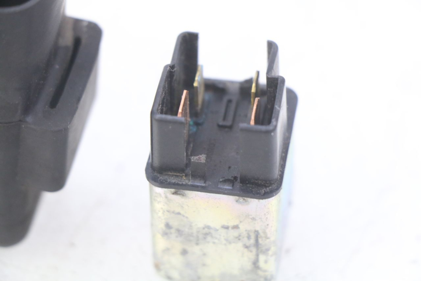 photo de STARTERRELAY MBK STUNT NAKED 50 (2004 - 2018) - Alternative Perspektive