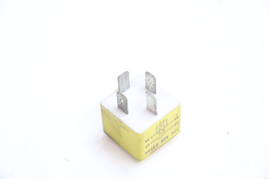photo de STARTERRELAY PEUGEOT TREKKER 50 (1995 - 2004) - Zoom auf Gebrauchszustand
