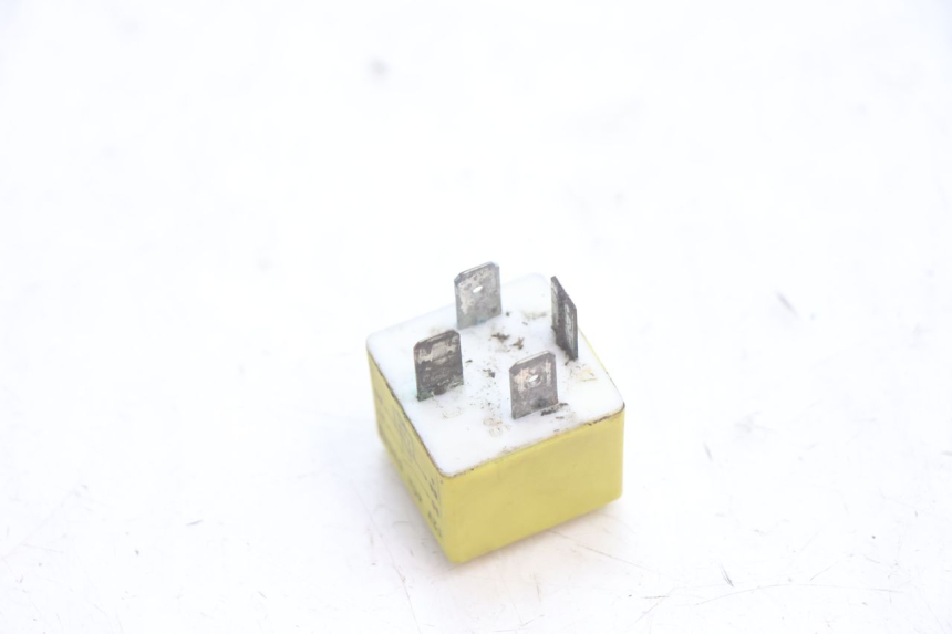 photo de STARTERRELAY PEUGEOT TREKKER 50 (1995 - 2004) - Zoom auf Gebrauchszustand