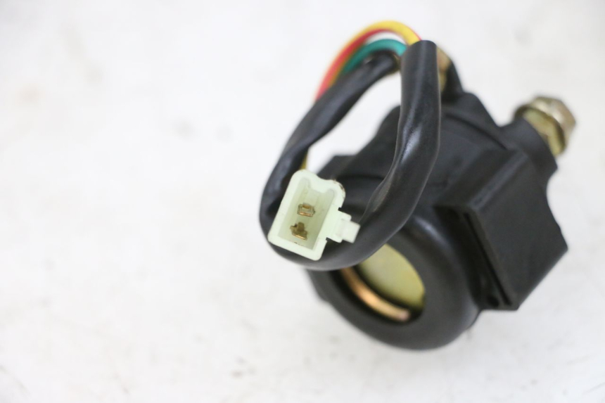 photo de ANLASSERRELAIS PEUGEOT TWEET PRO EFI 4T 50 (2021 - 2022) - Zoom auf Gebrauchszustand