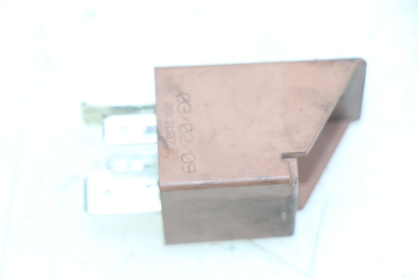 photo de STARTERRELAY PIAGGIO VESPA LXV 125 (2006 - 2009) - Detailansicht des Bauteils