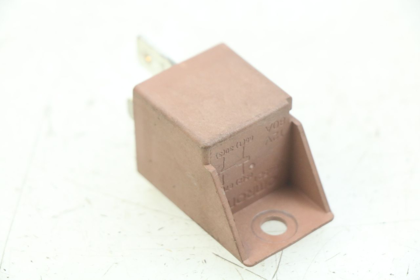 photo de STARTERRELAY PIAGGIO VESPA PRIMAVERA 2T 50 (2013 - 2018) - Zoom auf Gebrauchszustand