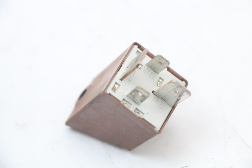 photo de ANLASSERRELAIS PIAGGIO VESPA PRIMAVERA 4T 50 (2021 - 2024) - Zoom auf Gebrauchszustand