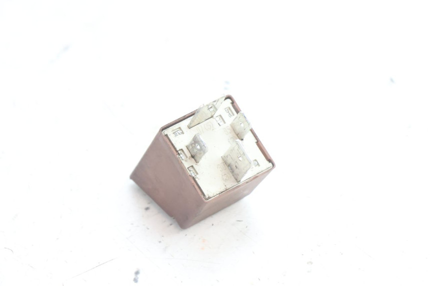 photo de STARTERRELAY PIAGGIO VESPA S 2T 50 (2007 - 2014) - Alternative Perspektive
