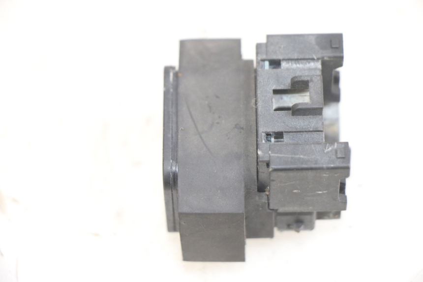 photo de STARTERRELAY YAMAHA X-MAX XMAX 250 (2006 - 2009) - Zoom auf Gebrauchszustand