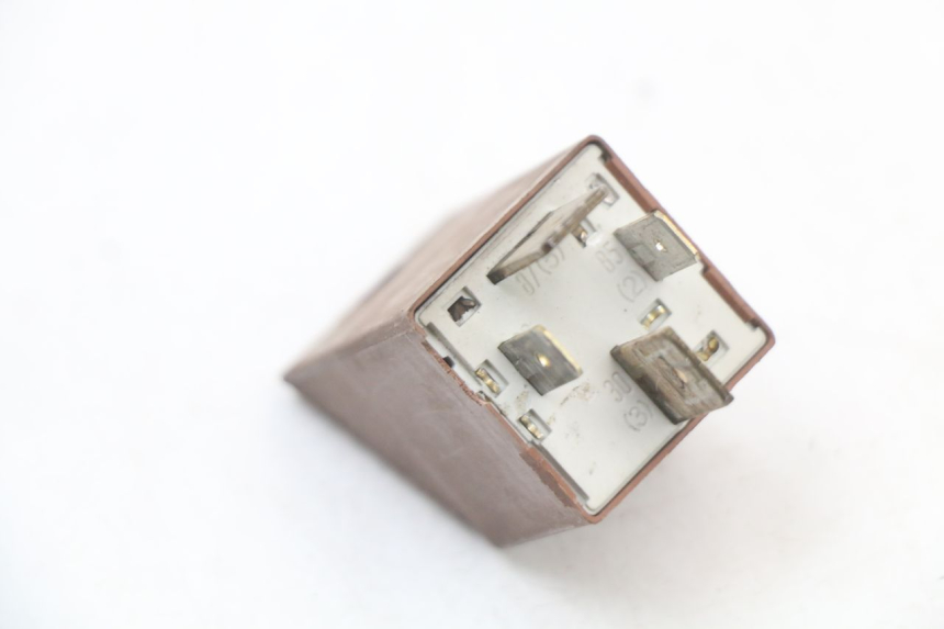 photo de STARTERRELAY PIAGGIO X8 125 (2004 - 2007) - Zoom auf Gebrauchszustand