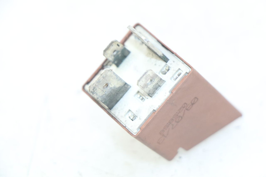 photo de STARTERRELAY PIAGGIO XEVO - X EVO 125 (2007 - 2017) - Zoom auf Gebrauchszustand