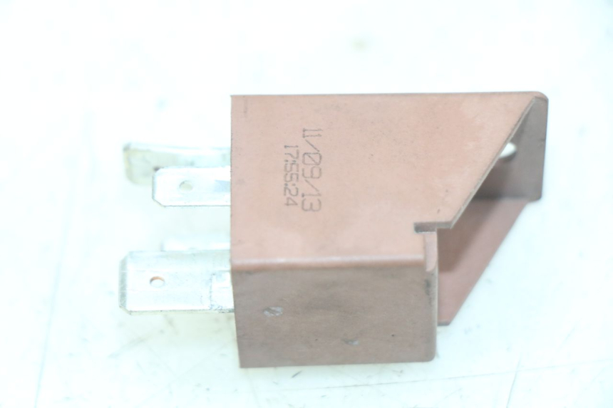 photo de STARTERRELAY PIAGGIO XEVO - X EVO 125 (2007 - 2017) - Detailansicht des Bauteils