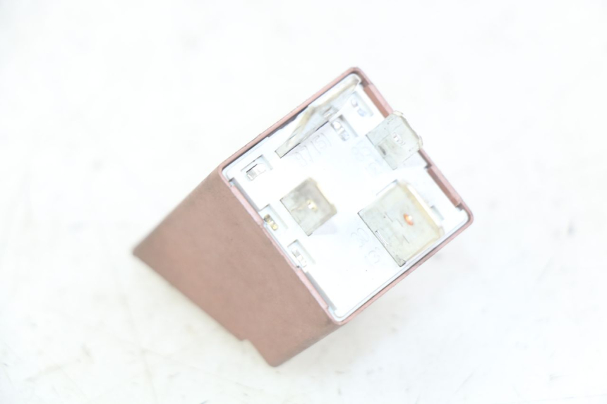 photo de STARTERRELAY PIAGGIO XEVO - X EVO 125 (2007 - 2017) - Zoom auf Gebrauchszustand