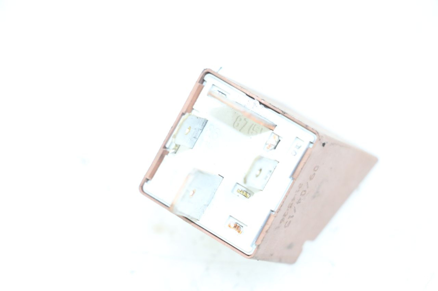 photo de STARTERRELAY PIAGGIO XEVO - X EVO 125 (2007 - 2017) - Alternative Perspektive