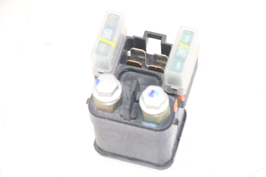 photo de ANLASSERRELAIS YAMAHA XJ6 ABS 600 (2008 - 2016) - Detailansicht des Bauteils