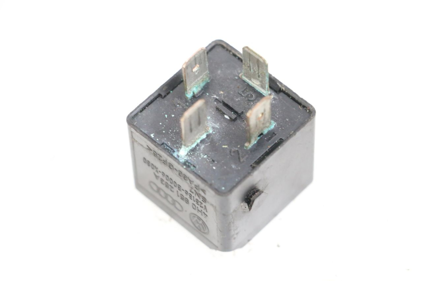 photo de ANLASSERRELAIS YAMAHA YN NEO'S 50 (1997 - 2004) - Zoom auf Gebrauchszustand