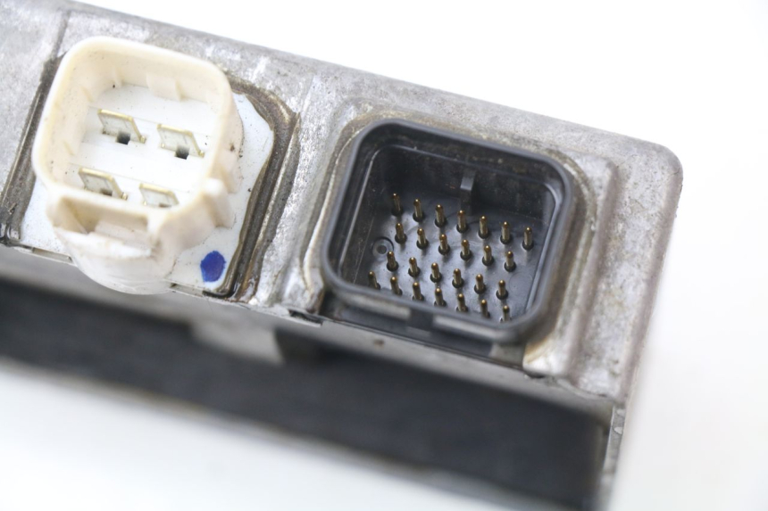 photo de ELEKTRISCHE RELAIS SUZUKI BURGMAN 650 (2002 - 2004) - Alternative Perspektive