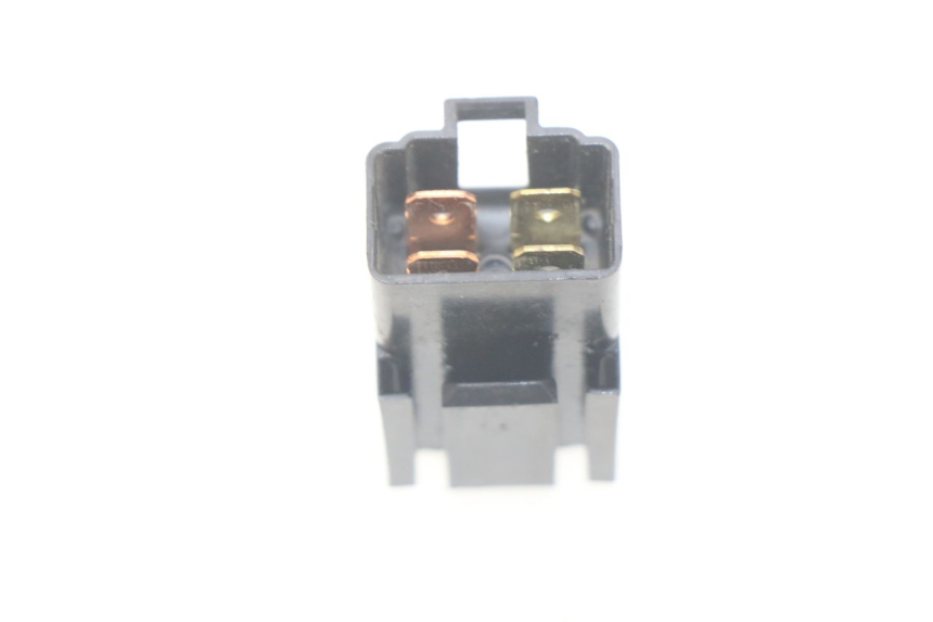 photo de ELEKTRISCHES RELAIS SUZUKI BURGMAN 125 (2007 - 2014) - Zoom auf Gebrauchszustand