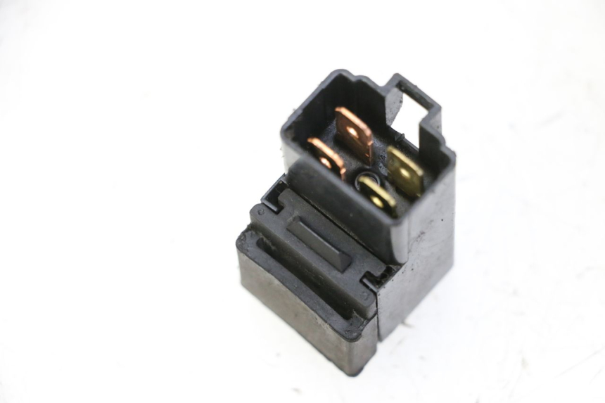 photo de ELEKTRISCHES RELAIS SUZUKI BURGMAN 125 (2007 - 2014) - Zoom auf Gebrauchszustand