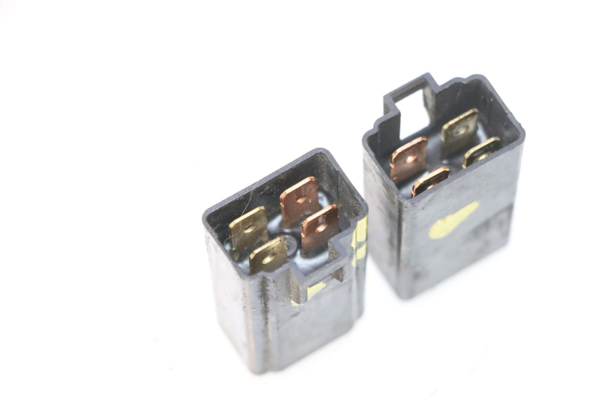 photo de ELEKTRISCHES RELAIS SUZUKI BURGMAN 125 (2007 - 2014) - Detailansicht des Bauteils