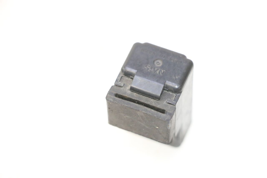 photo de ELEKTRISCHES RELAIS SUZUKI BURGMAN 125 (2007 - 2014) - Detailansicht des Bauteils