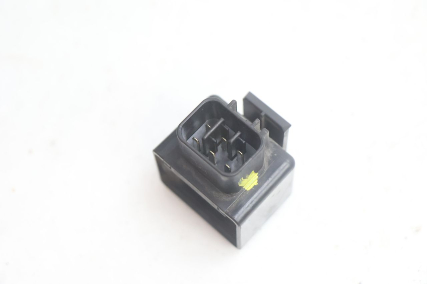photo de RELAIS SUZUKI BURGMAN EXECUTIVE ABS 650 (2006 - 2012) - Alternative Perspektive