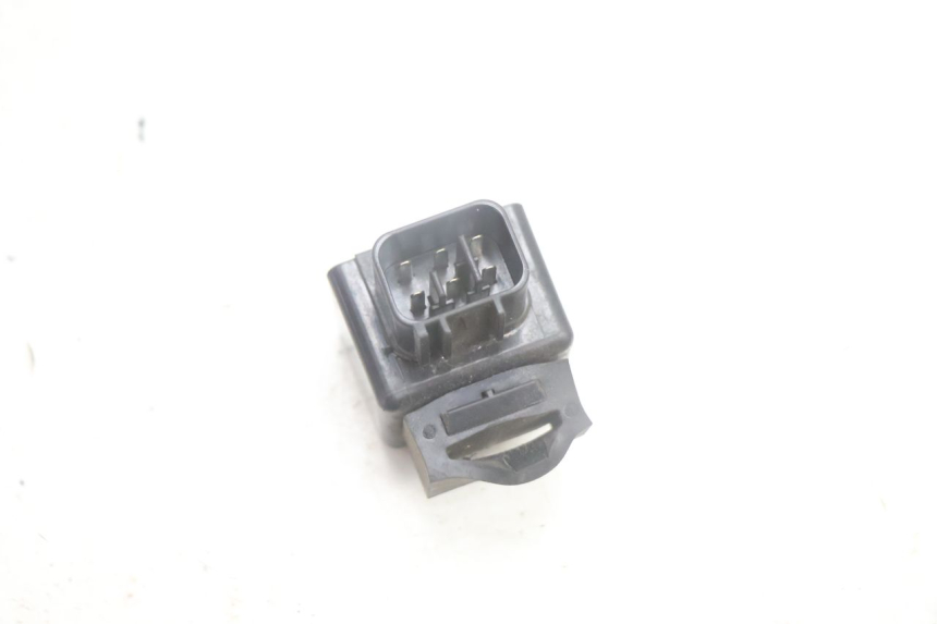 photo de RELAIS SUZUKI BURGMAN EXECUTIVE ABS 650 (2006 - 2012) - Alternative Perspektive