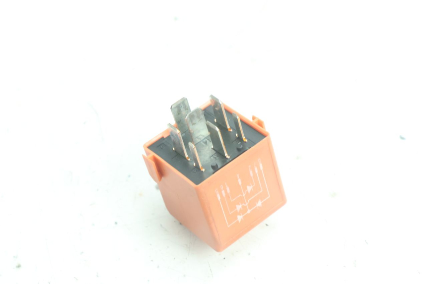 photo de ELEKTRISCHE RELAIS BMW C1 125 (2000 - 2003) - Zoom auf Gebrauchszustand