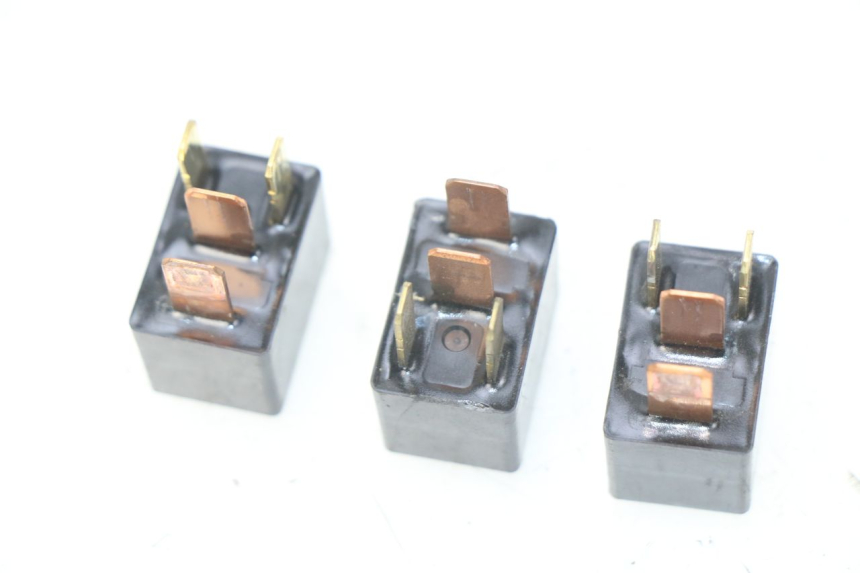 photo de RELAIS HONDA CBRF CBR-F PC41 600 (2011 - 2013) - Zoom auf Gebrauchszustand