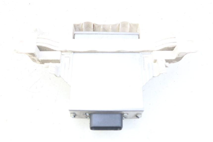 photo de ELEKTRISCHE RELAIS PEUGEOT E-VIVACITY 1 (2012 - 2018) - Details der Befestigungspunkte