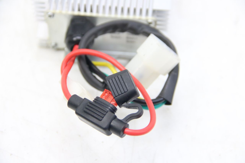 photo de ELEKTRISCHE RELAIS EFUN E2GO 1 (2017 - 2021) - Gesamtansicht des Produkts