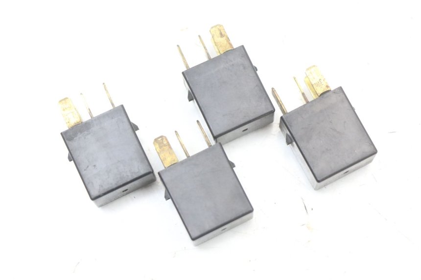 photo de ELEKTRISCHES RELAIS HONDA FES S-WING SWING ABS 125 (2007 - 2015) - Detailansicht des Bauteils