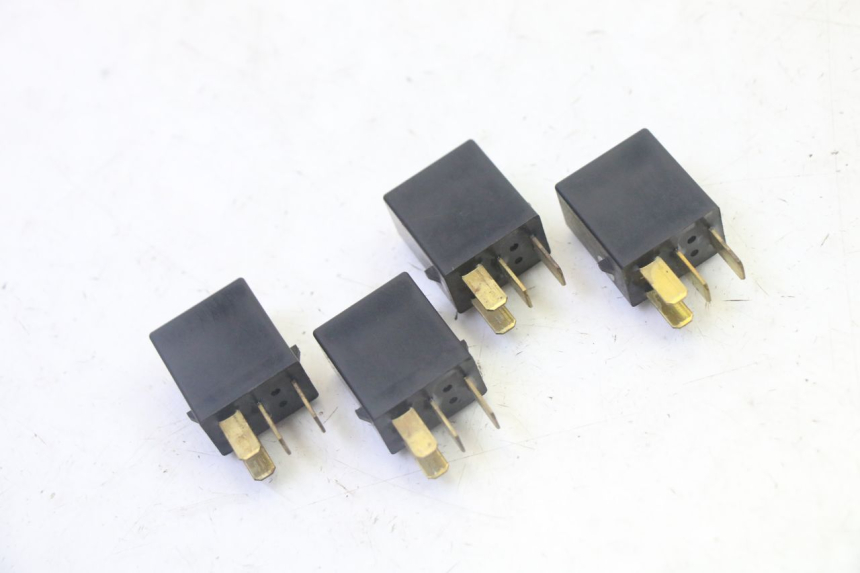 photo de ELEKTRISCHES RELAIS HONDA FES S-WING SWING ABS 125 (2007 - 2015) - Hauptansicht