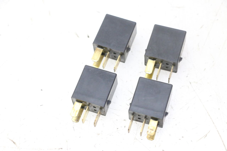 photo de ELEKTRISCHES RELAIS HONDA FES S-WING SWING ABS 125 (2007 - 2015) - Hauptansicht