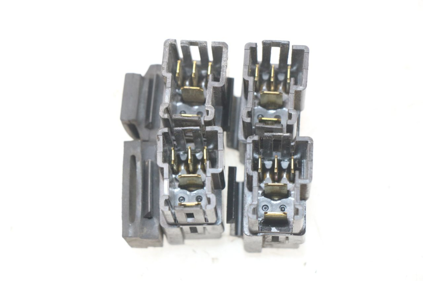 photo de ELEKTRISCHE RELAIS YAMAHA FJR ABS 1300 (2006 - 2012) - Zoom auf Gebrauchszustand