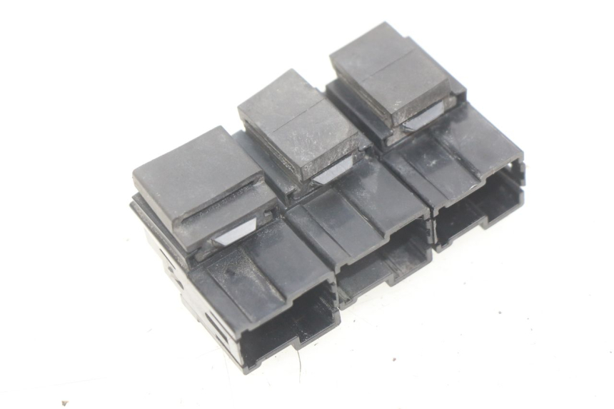 photo de ELEKTRISCHE RELAIS YAMAHA FJR ABS 1300 (2016 - 2020) - Zoom auf Gebrauchszustand