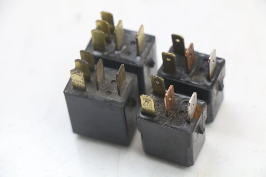 photo de ELEKTRISCHE RELAIS YAMAHA FJR ABS 1300 (2006 - 2012) - Detailansicht des Bauteils